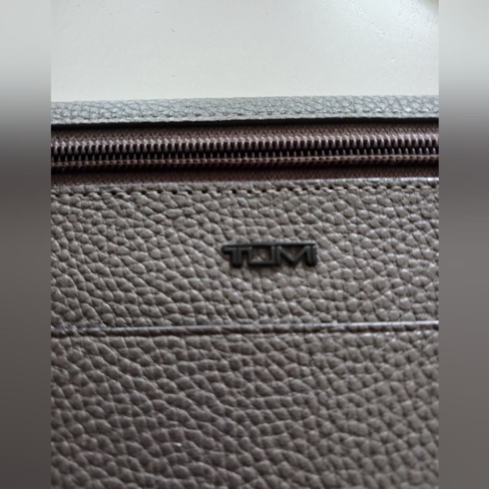 TUMI gray leather wristlet 11" x 7.5" - Picture 9 of 10
